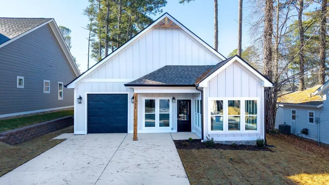 1221 Parkstone DR, Cleveland, TN 37312