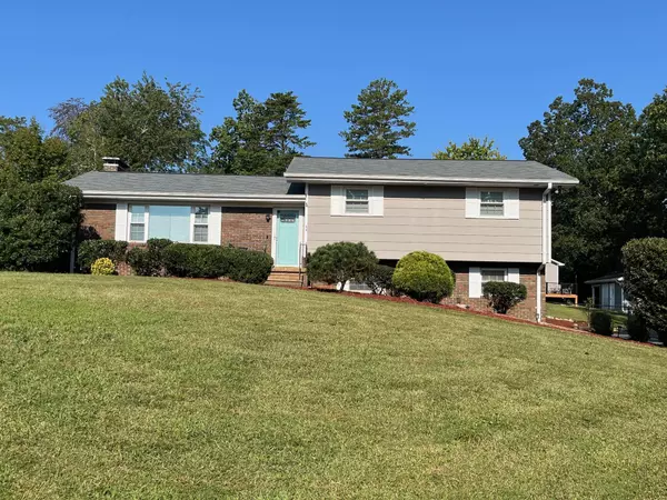Hixson, TN 37343,5907 Northwoods DR