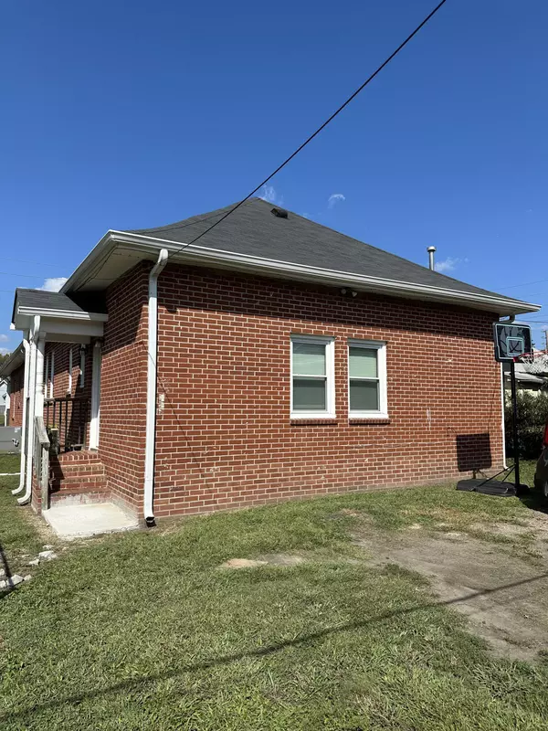 Chattanooga, TN 37404,2416 Kirby AVE