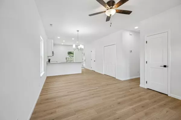 Chattanooga, TN 37421,1852 Wilberforce ST
