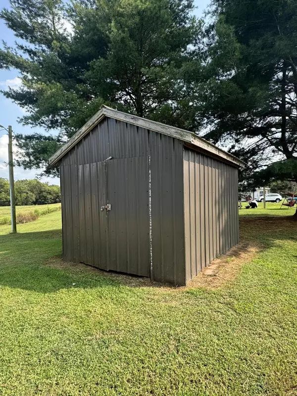 Decatur, TN 37322,115 Seals LN