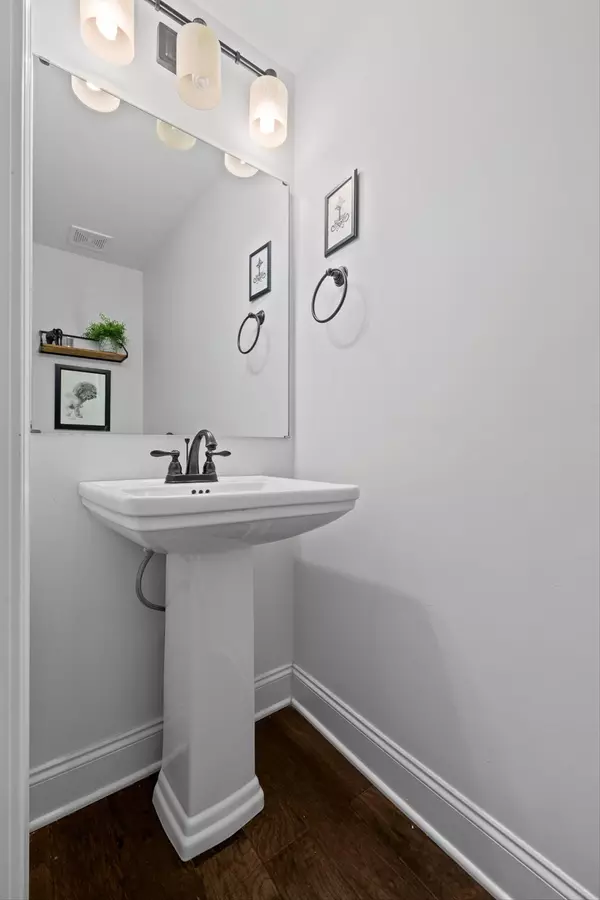 Chattanooga, TN 37406,2452 Waterhaven DR