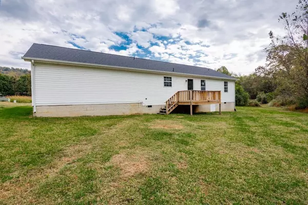 Rock Spring, GA 30739,72 Brutis DR