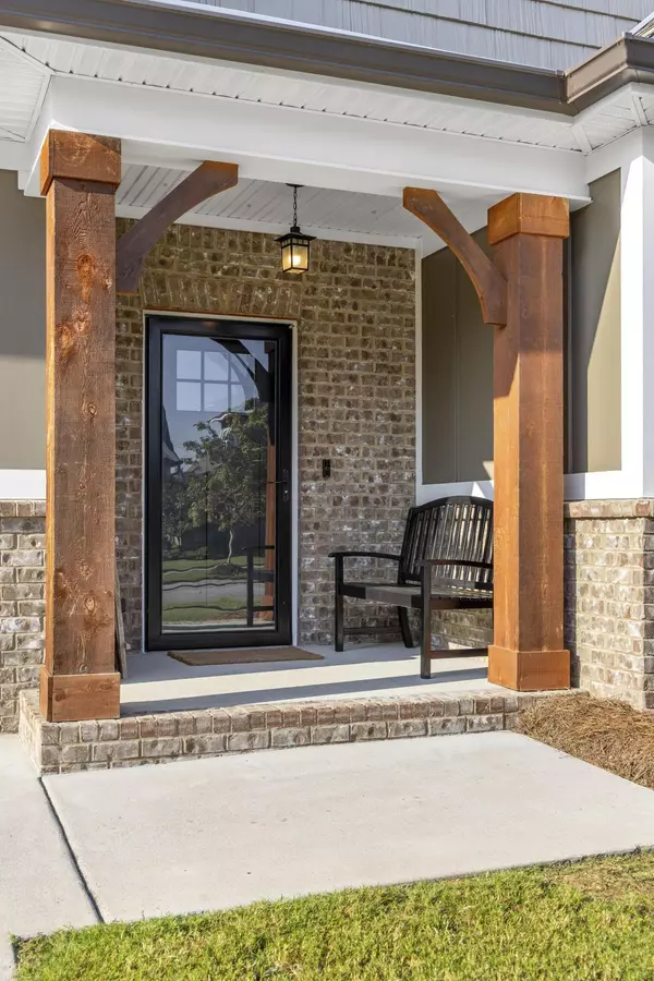 Ooltewah, TN 37363,8422 Gray Fox CT
