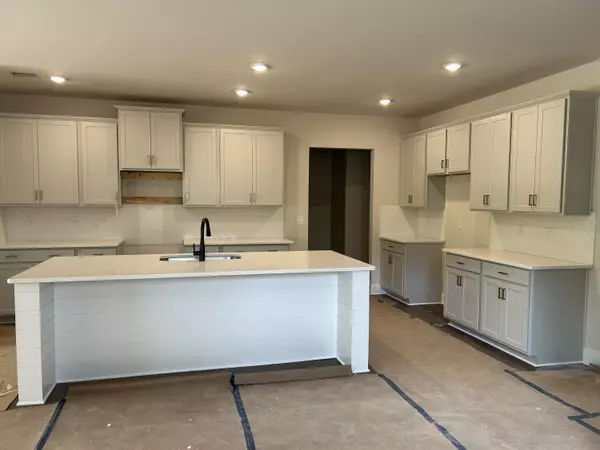 Ooltewah, TN 37363,7564 Snow Line LN