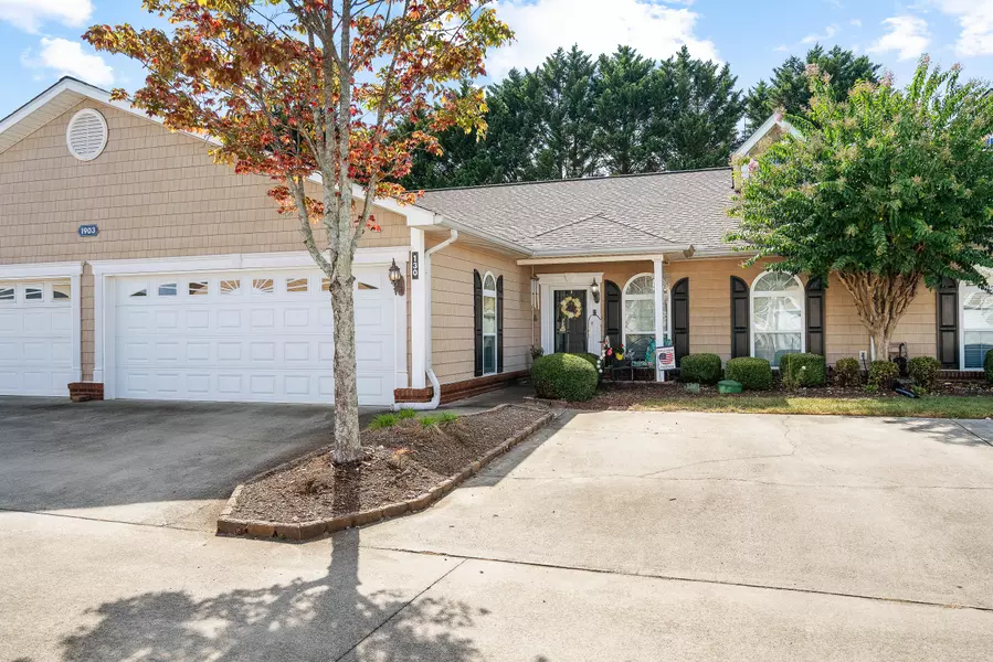 1903 Middle Summit DR, Dalton, GA 30721