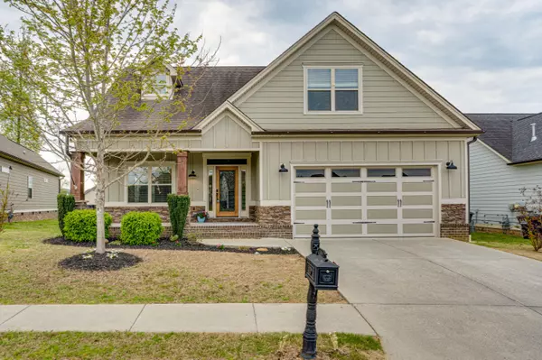 7980 Frostwood LN, Ooltewah, TN 37363