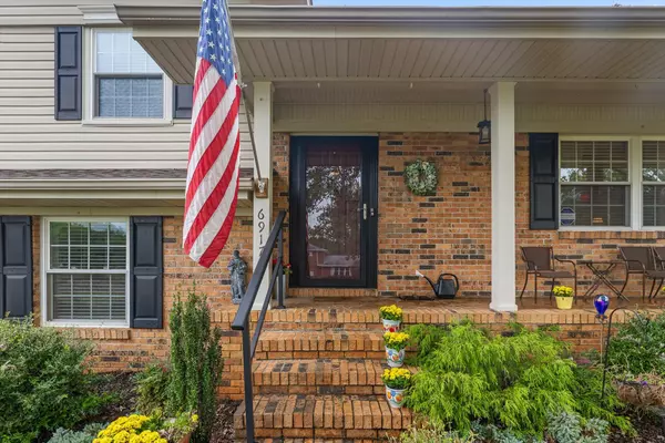 Chattanooga, TN 37421,6917 Hickory View LN