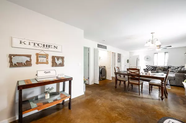 Trenton, GA 30752,394 Glenview DR