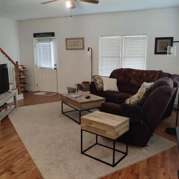 Chattanooga, TN 37403,1048 Flynn ST