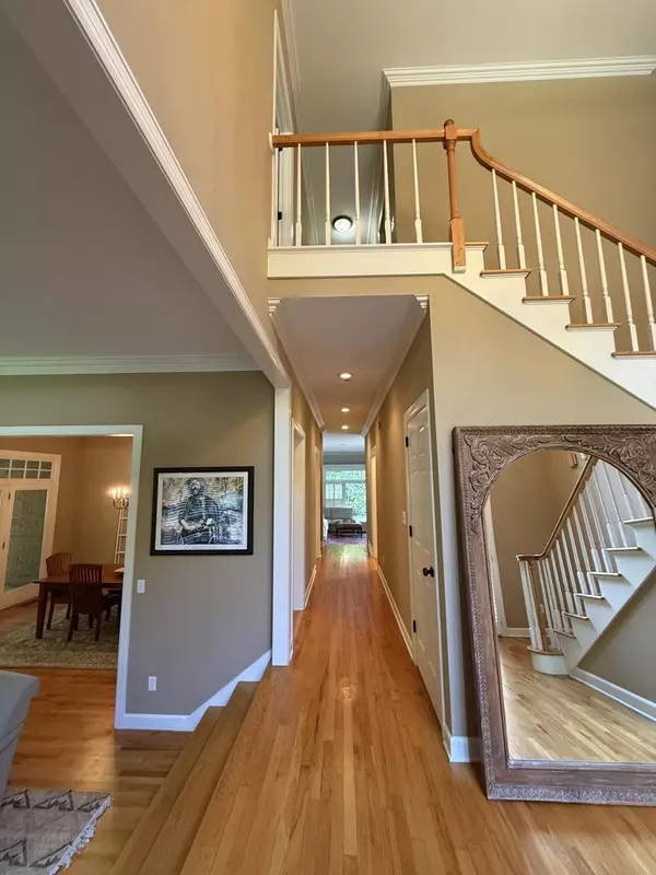 Signal Mountain, TN 37377,38 Cool Springs RD
