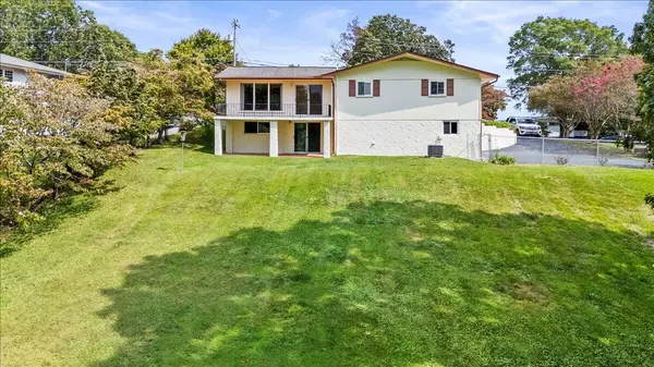 Rossville, GA 30741,973 Crestridge DR