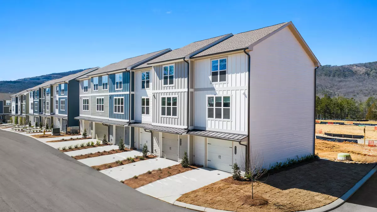 Chattanooga, TN 37419,4182 Asbury Oak LN