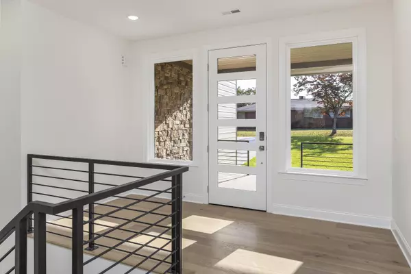 Chattanooga, TN 37421,1015 Panorama DR