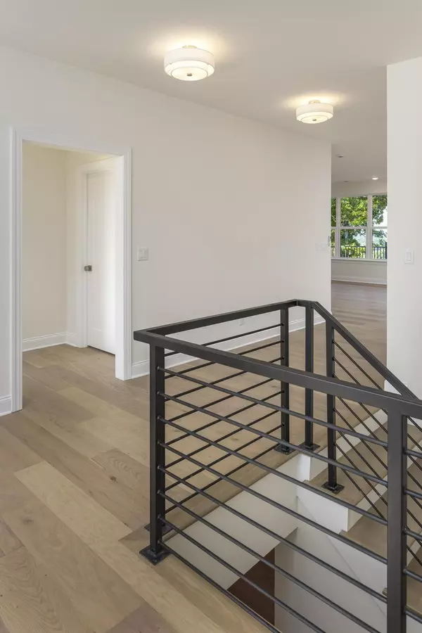 Chattanooga, TN 37421,1015 Panorama DR