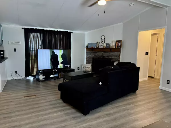 Harriman, TN 37748,147 Mayberry ST