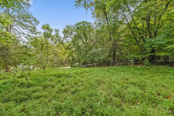 Hixson, TN 37343,2002 Gold Point CIR