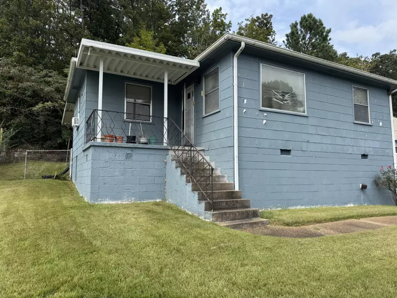1653 Dogwood DR, Chattanooga, TN 37406
