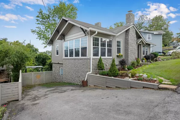Chattanooga, TN 37411,3406 Alta Vista DR