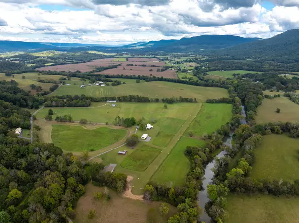 Dunlap, TN 37327,870 Ridge RD