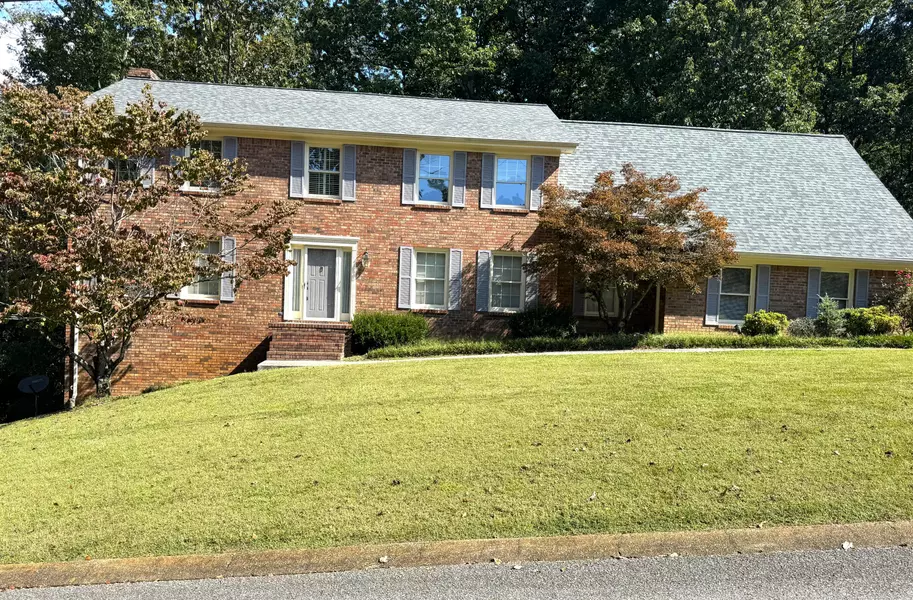 6424 Lake Shadows CIR, Hixson, TN 37343