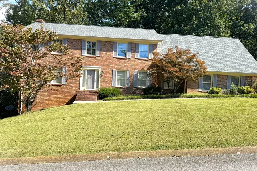 6424 Lake Shadows CIR, Hixson, TN 37343