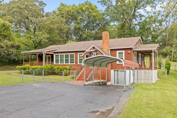 394 School ST, Rossville, GA 30741