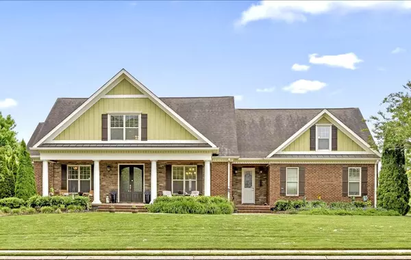 8109 Propeller DR, Ooltewah, TN 37363