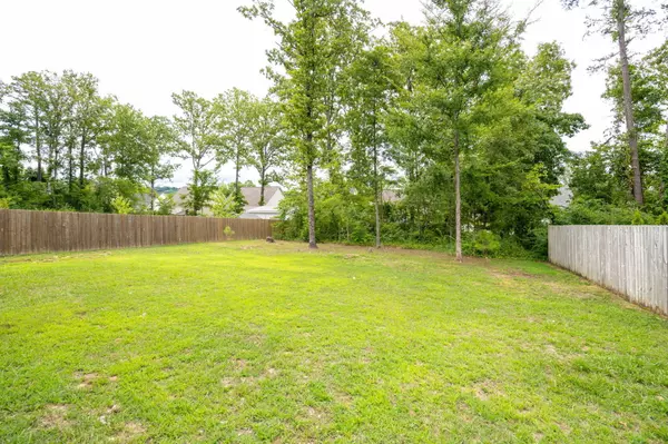 Chattanooga, TN 37421,1725 Oakvale DR