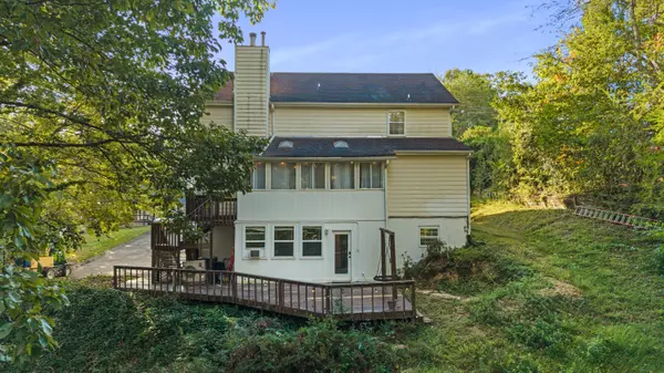 Hixson, TN 37343,421 Golden Oaks DR