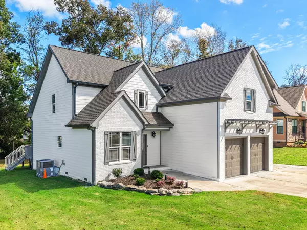 Ooltewah, TN 37363,7206 Sylar RD