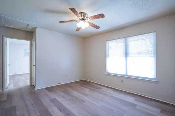 Chattanooga, TN 37416,5041/5043 Shoals LN