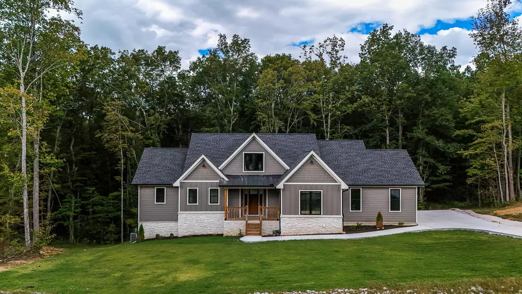 490 Moonlight LN, Jasper, TN 37347
