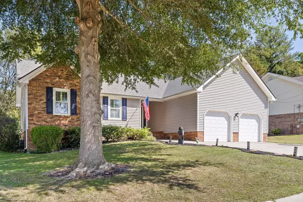 Chattanooga, TN 37416,4504 Kings Lake CT