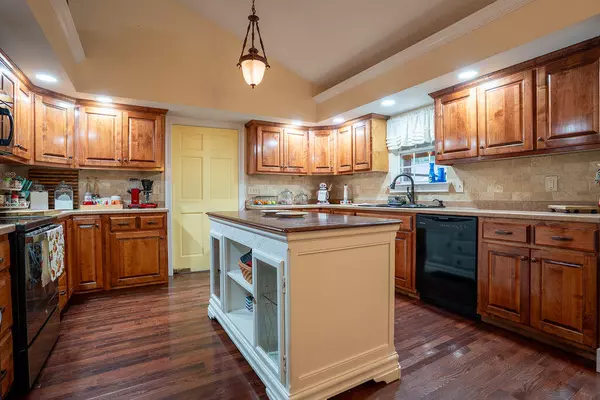 Rising Fawn, GA 30738,550 Old Deer Head Cove RD