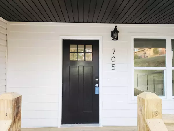 Chattanooga, TN 37411,705 Hargraves AVE