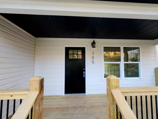 Chattanooga, TN 37411,705 Hargraves AVE