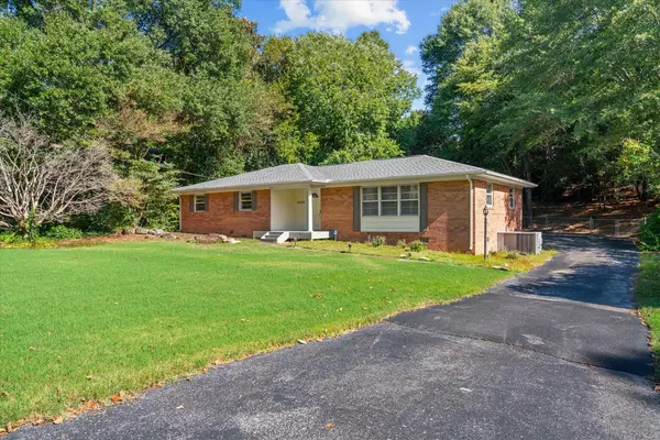 Dalton, GA 30720,1402 Beverly DR