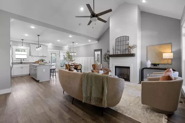 Dunlap, TN 37327,235 Big Cedar DR