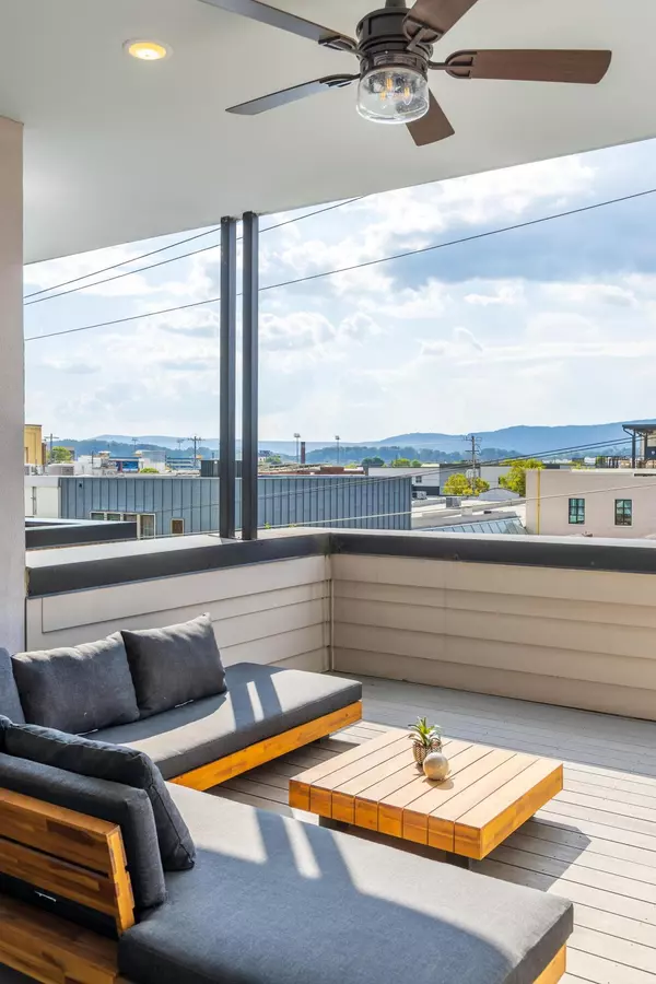 Chattanooga, TN 37408,1408 Williams ST