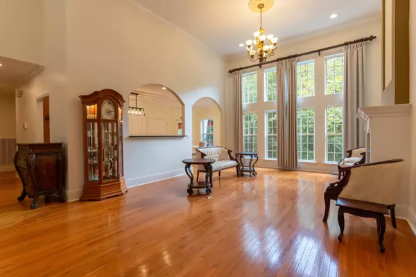 Chattanooga, TN 37421,3114 Forest Shadows DR