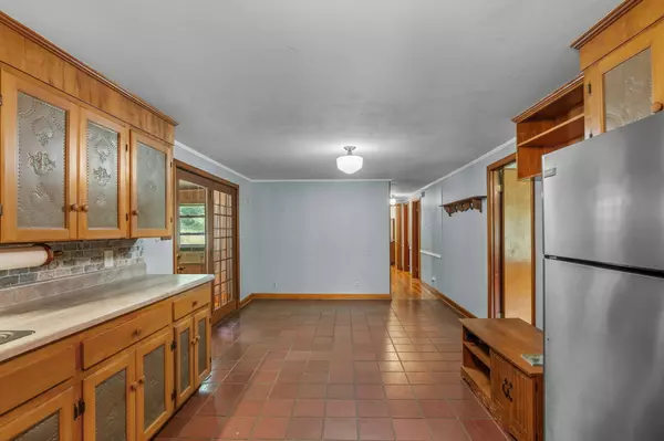 Benton, TN 37307,517 Oak Grove RD