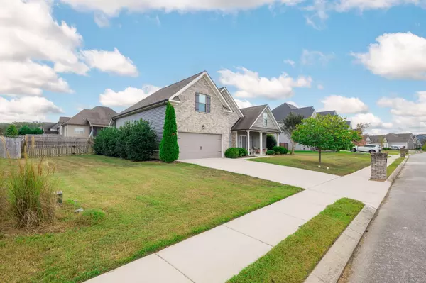 Ooltewah, TN 37363,7470 Blazing Star CT