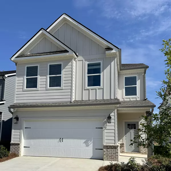 9187 Glimmer LN, Ooltewah, TN 37363
