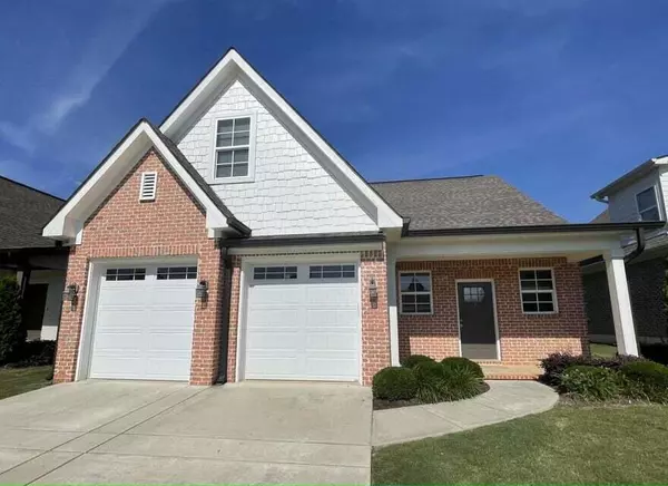 8202 Double Eagle CT, Ooltewah, TN 37363