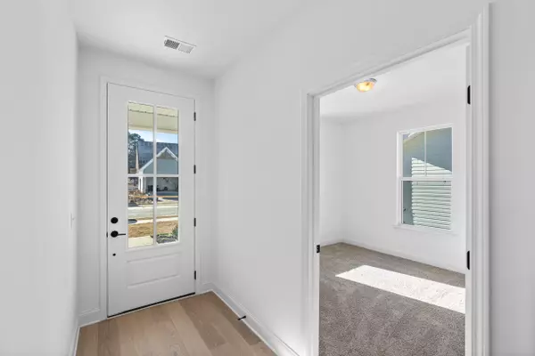 Ooltewah, TN 37363,8996 James Creek DR