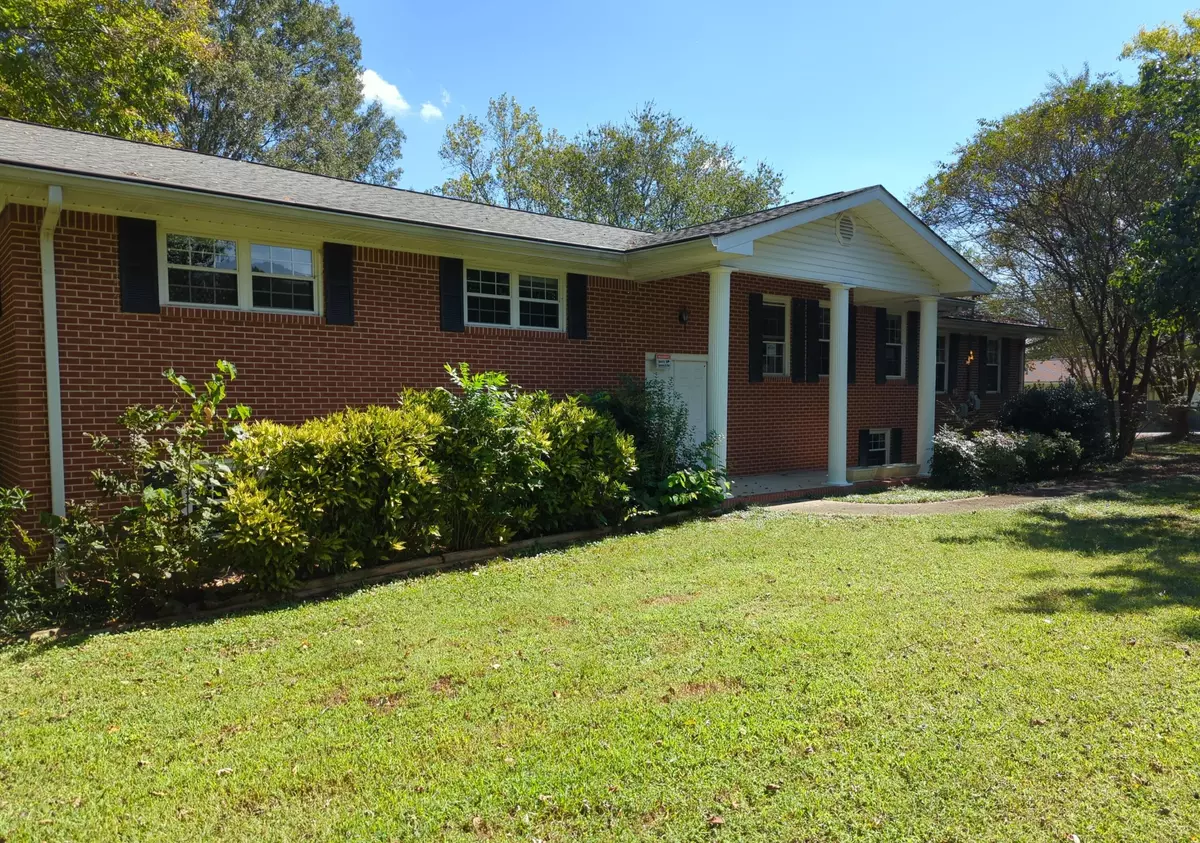 Tunnel Hill, GA 30755,400 Crawford TER