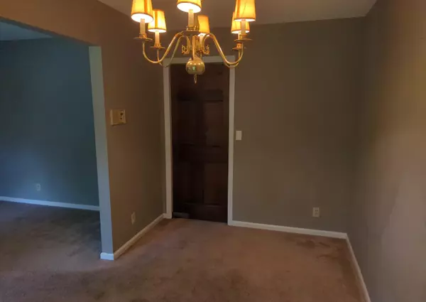 Tunnel Hill, GA 30755,400 Crawford TER