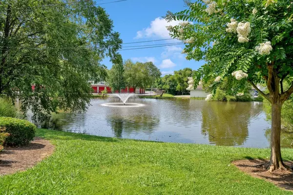 900 Mountain Creek RD, Chattanooga, TN 37405