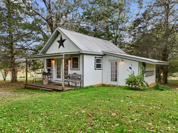 Whitwell, TN 37397,461 Richards LN